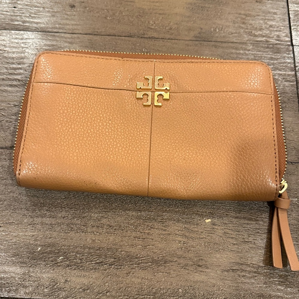 Tory Burch Camel Leather Zip Wallet